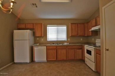 03 - Kitchen