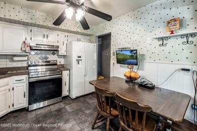 Kitchen1 TV OPTION NO TOWEL