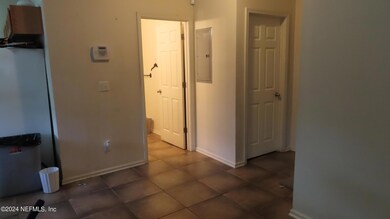 Hall to Bathroom/Bedrooms