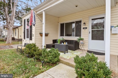 121 3rd Ave, Lansdowne, MD 21227 - photo 3