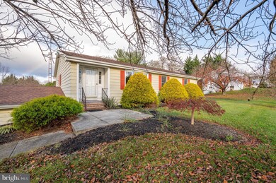 1217 Henshaw Rd, Bunker Hill, WV 25413 - photo 5