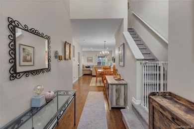 32 Scarborough Dr, Smithtown, NY 11787 - photo 3