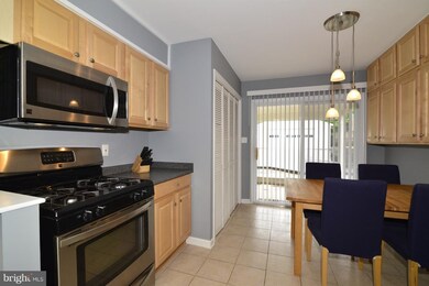 115 Polk Dr, Manassas Park, VA 20111 - photo 6