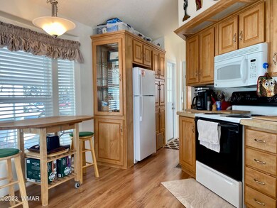 Eat-in Kitchen