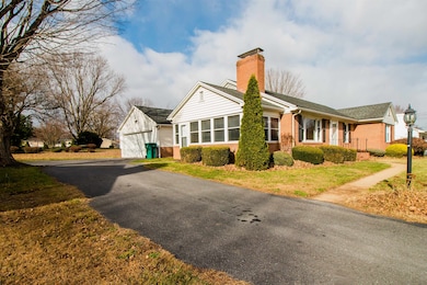 355 Westview St, Harrisonburg, VA 22801 - photo 4