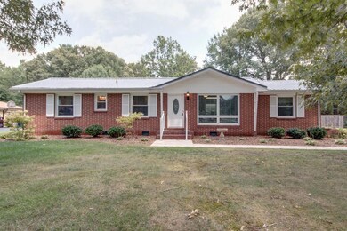 609 Lowry St, Manchester, TN 37355 - photo 2