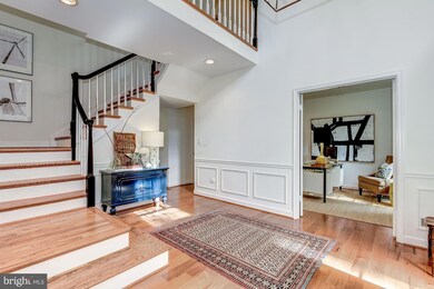 9216 Vendome Dr, Bethesda, MD 20817 - photo 2