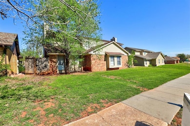 6713 Lyrewood Ln unit 2, Oklahoma City, OK 73132 - photo 5