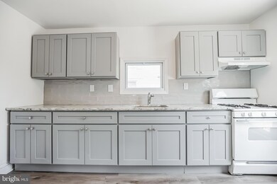 128 W Broad St unit 2, Paulsboro, NJ 08066 - photo 2