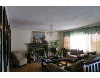 27 Endicott St, East Weymouth, MA 02189 - photo 3