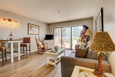 1866 New River Inlet Rd Unit-large-005-4