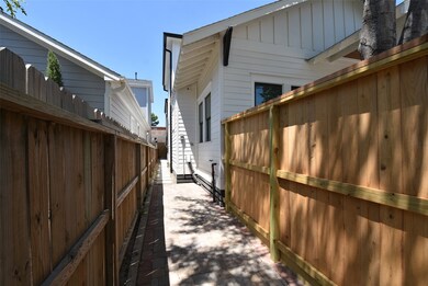 1203 Northwood St unit A, Houston, TX 77009 - photo 3