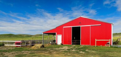 Barn w/4 stalls ready for horses