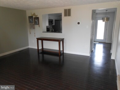 236 Lodge Cliff Ct, Abingdon, MD 21009 - photo 2