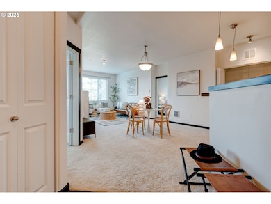 695 NW Falling Waters Ln unit 304, Portland, OR 97229 - photo 3