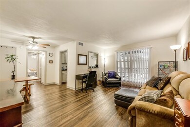 5330 Junius St unit 106, Dallas, TX 75214 - photo 2