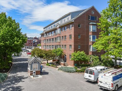 104-717ChandlersWharf