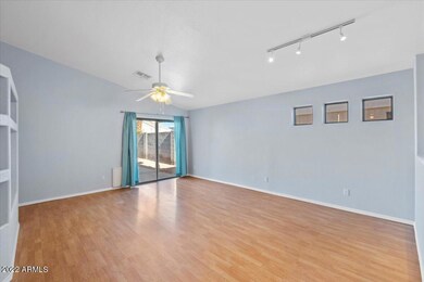 04-Family Room