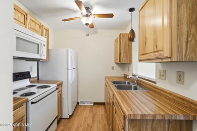 711 Hart Ave unit 713, Fostoria, OH 44830 - photo 6