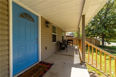 206 W Parks St, Prairie Grove, AR 72753 - photo 5