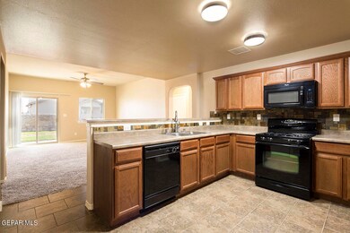 228 Flor Azucena Dr, Socorro, TX 79927 - photo 7