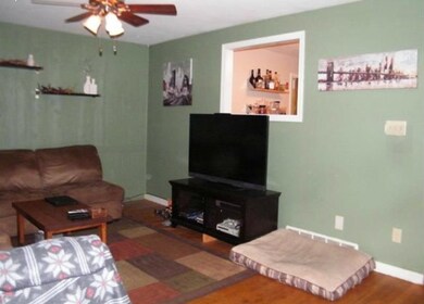 25 Suzanne Dr, Portsmouth, NH 03801 - photo 2