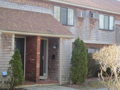 4 Town House Ct unit 4, Hyannis, MA 02601 - photo 2