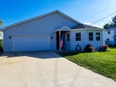 207 W Wilson St, Bryant, IN 47326 - photo 2