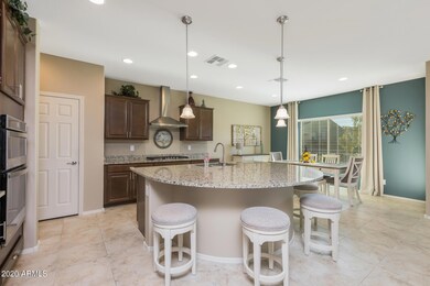 10) KITCHEN