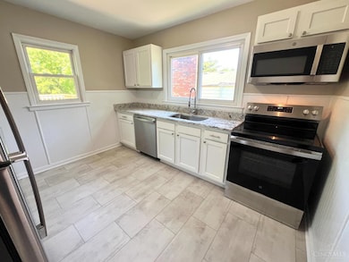 365 Sunset Dr, South Lebanon, OH 45065 - photo 3