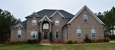 4 Bedroom, 2.5 Bath Home is updated and move in re