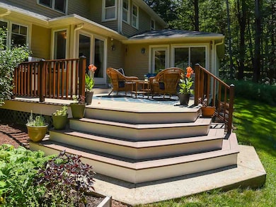 58 Dumbarton Oaks, Stratham, NH 03885 - photo 3