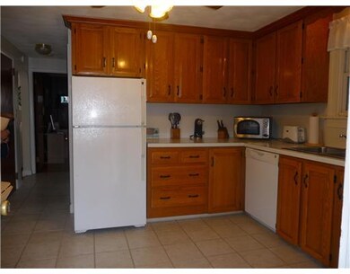 143 Pawtuxet Terrace, West Warwick, RI 02893 - photo 4