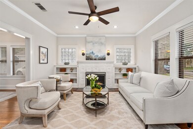 808 W Melwood St, Houston, TX 77009 - photo 4