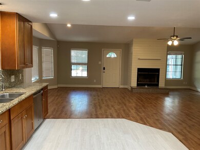 1730 Creek Dr, Houston, TX 77055 - photo 6