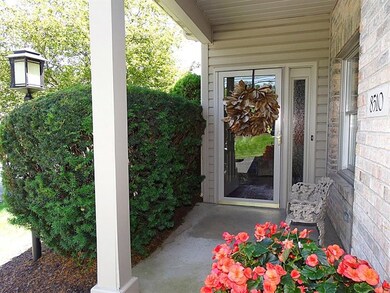 Your guests will appreciate this coved entry...