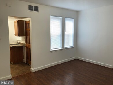 806 8th St NE unit . 2, Washington, DC 20002 - photo 3