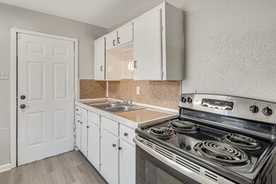 4720 Carmen St unit A, Houston, TX 77033 - photo 6