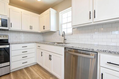713 Glenwood (17)