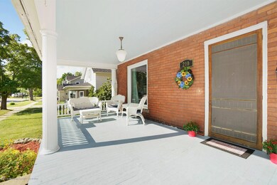 210 W Jefferson St, Grand Ledge, MI 48837 - photo 2