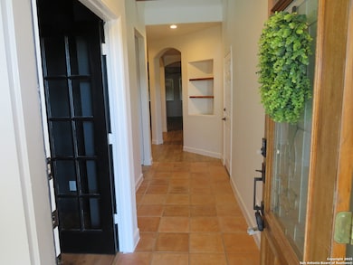 137 Conway Castle Dr, New Braunfels, TX 78130 - photo 3