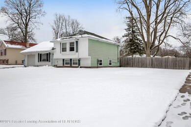 5525 Manor Dr, Lansing, MI 48911 - photo 4