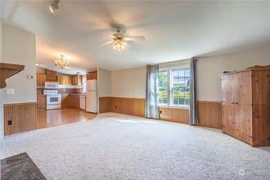 536 Newport Plaza, East Wenatchee, WA 98802 - photo 4