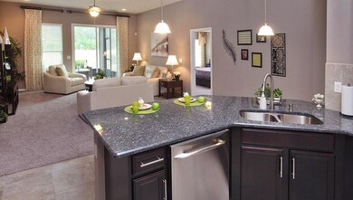 Kitchen Breakfast Bar-Living