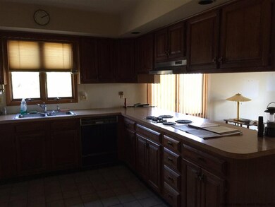 19 Aldendell Ct, Newburgh, NY 12550 - photo 4