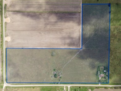3082 County Road 166, Bay City, TX 77414 - photo 4