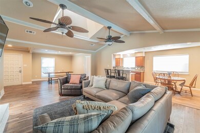 1804 Lincolnshire Dr, Bedford, TX 76021 - photo 7