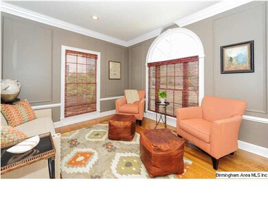 Another view of sitting area.