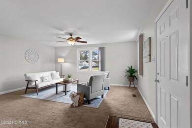 809 Barn St, Jacksonville, NC 28540 - photo 4