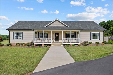 1116 Cable Creek Rd, Asheboro, NC 27205 - photo 2